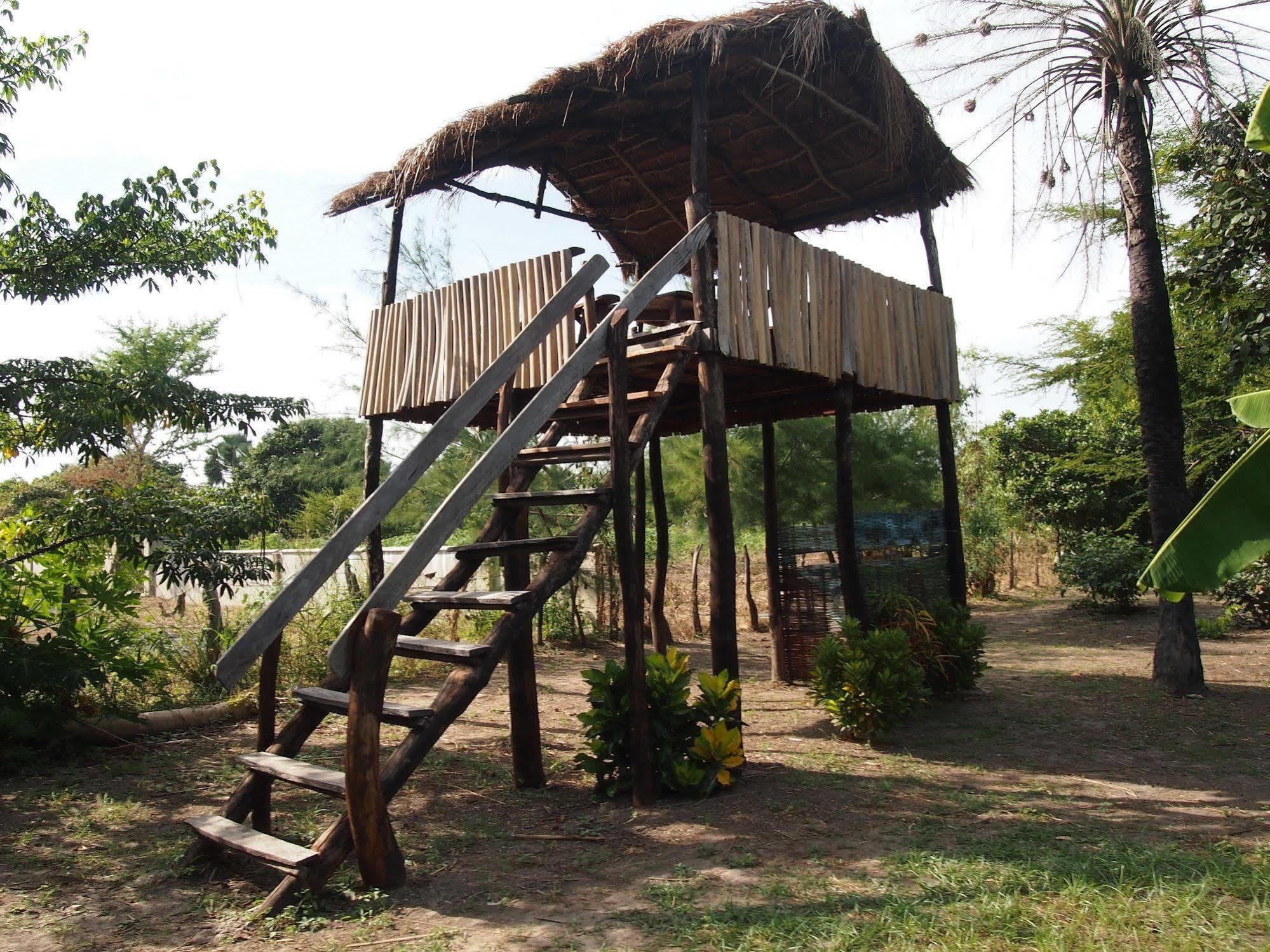 Footsteps Eco-Lodge Gunjur المظهر الخارجي الصورة