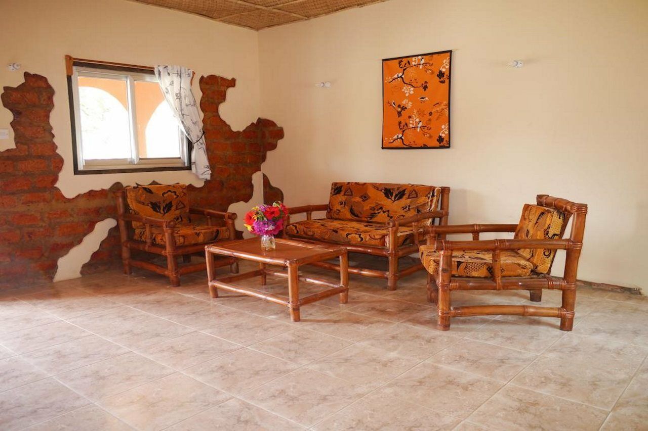 Footsteps Eco-Lodge Gunjur المظهر الخارجي الصورة